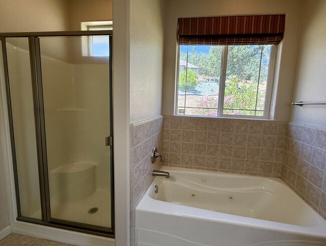 Building Photo - 1580 Kilham Ct