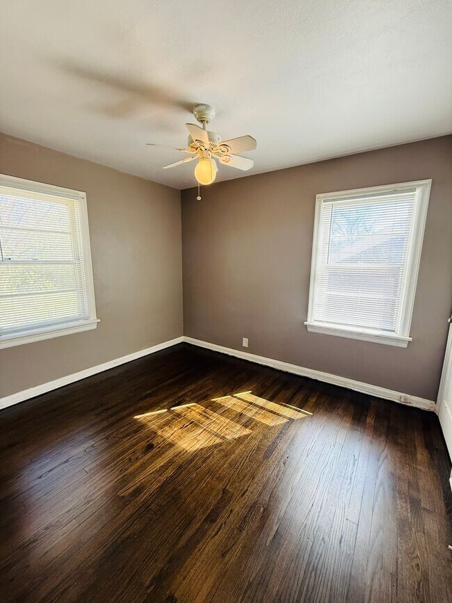 Building Photo - Spacious 3 Bedroom Rental!