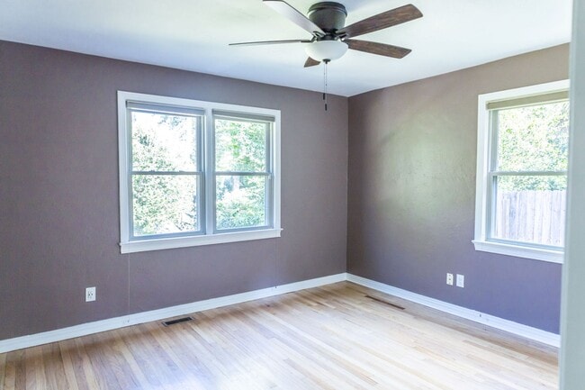Building Photo - Gorgeous Home Located in Betton Hills, in ...