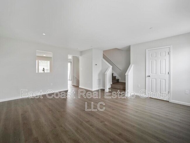 Building Photo - 105 Natural Way
