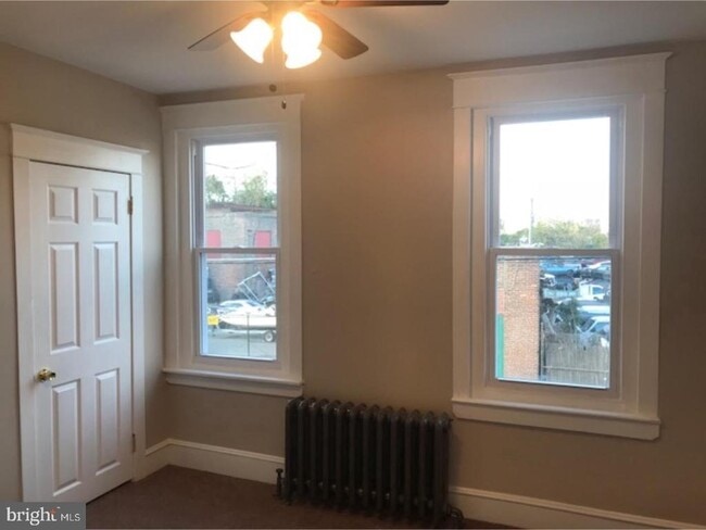 Building Photo - 4749 James St