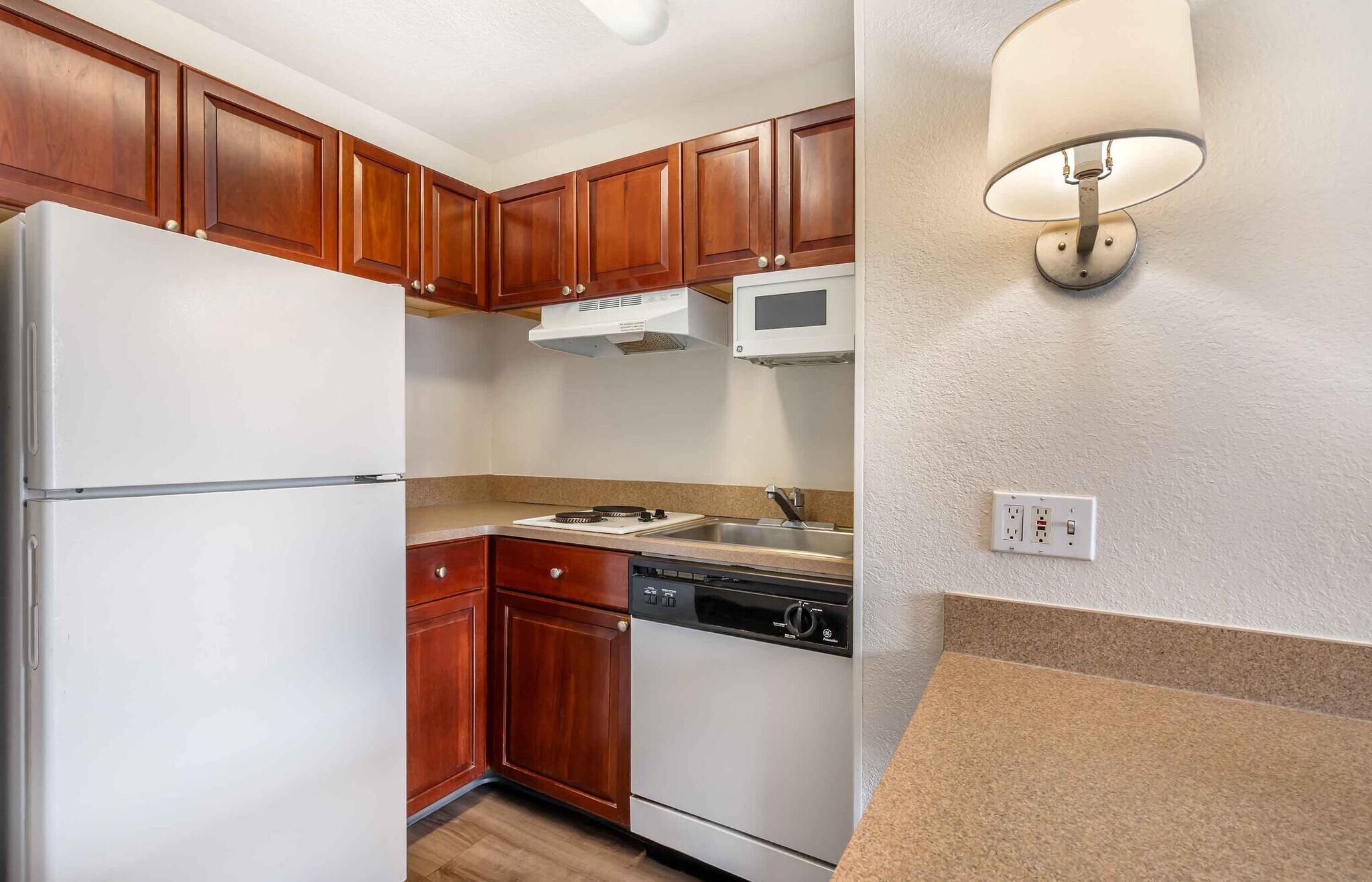 Building Photo - Furnished Studio-Tampa - Airport - N. Westshore Blvd.