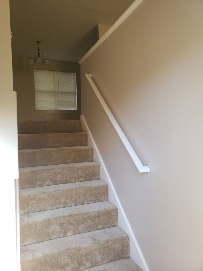 Building Photo - 147 Kylee Ct
