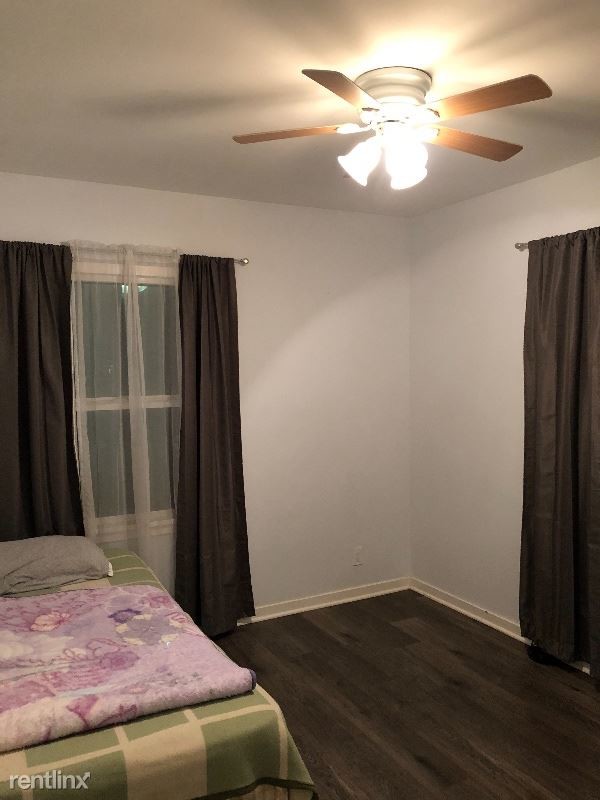 Building Photo - 1823 Michigan Ave