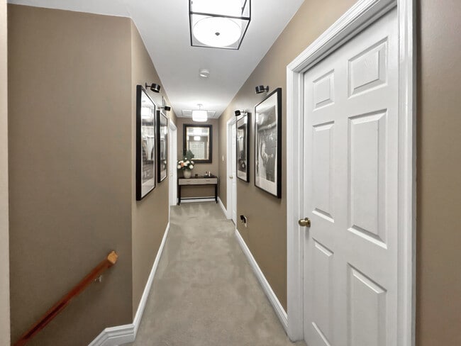 Building Photo - 8905 Glenarden Pkwy