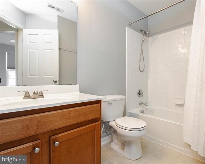 Building Photo - 520 Boxwood Ln