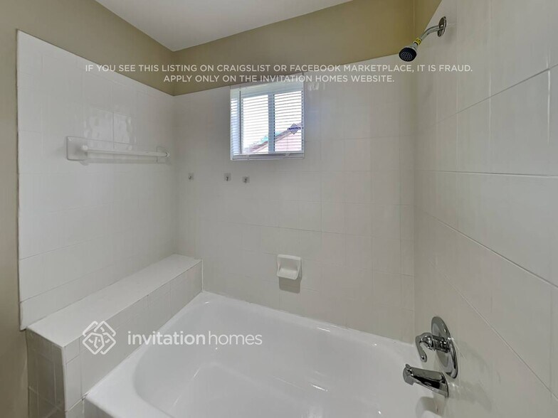 Building Photo - 1586 Mira Vista Cir