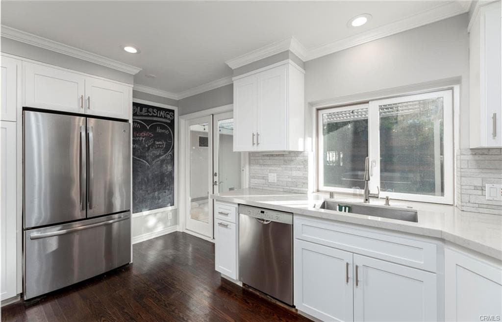 Building Photo - 1340 1st St