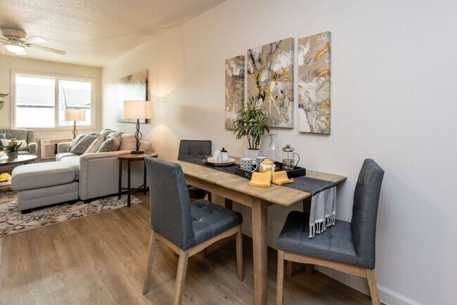 Building Photo - 2 Bedroom, Single-story Townhomes for rent...