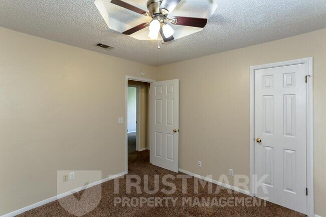 Building Photo - 4805 Frontier Trail