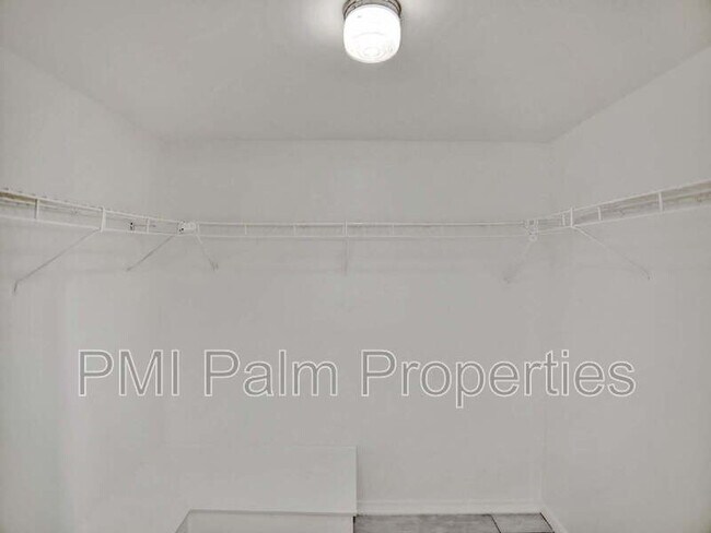 Building Photo - 10193 N Military Trl