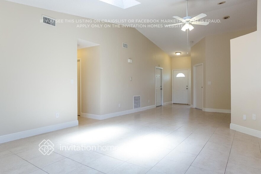 Building Photo - 125 Sherwood Dr