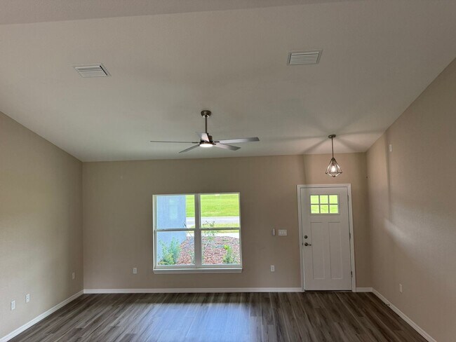 Building Photo - Stunning Brand-New 3BR/2BA Block Home – Re...