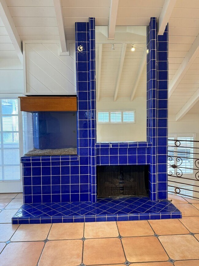 Building Photo - Wonderful Family Home in Mandalay Shores –...