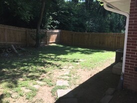 Building Photo - 430 Wimbledon Road Northeast