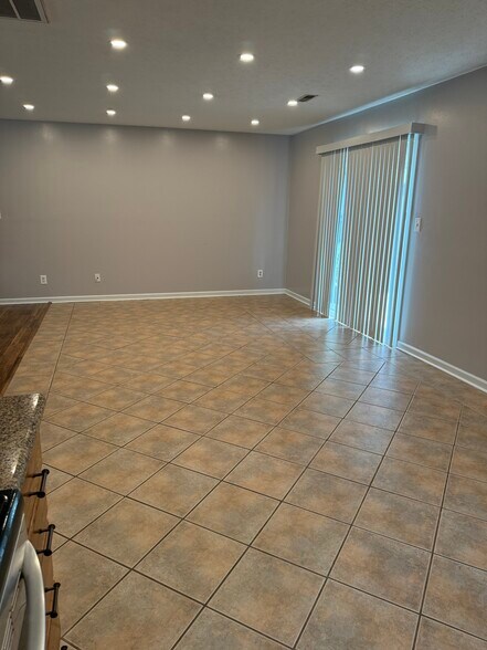 Building Photo - 4512 Hooks Ln