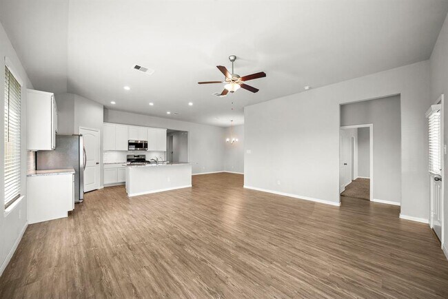 Building Photo - 27966 Rocky Heights Dr