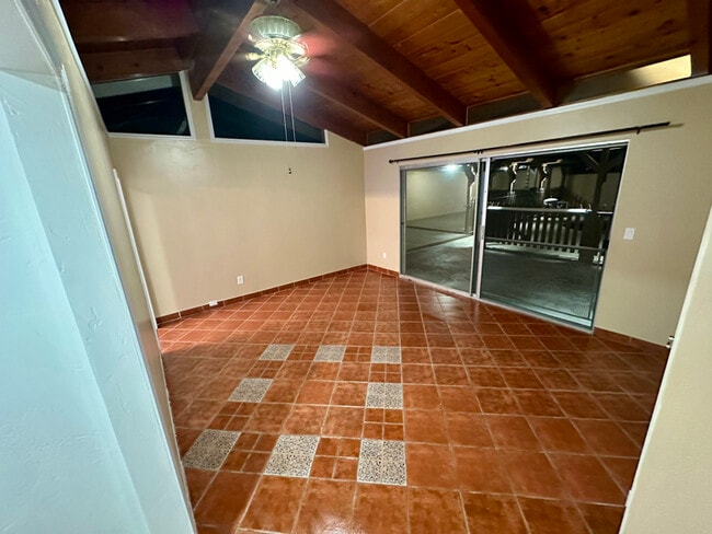 Building Photo - 381 E Emerson St