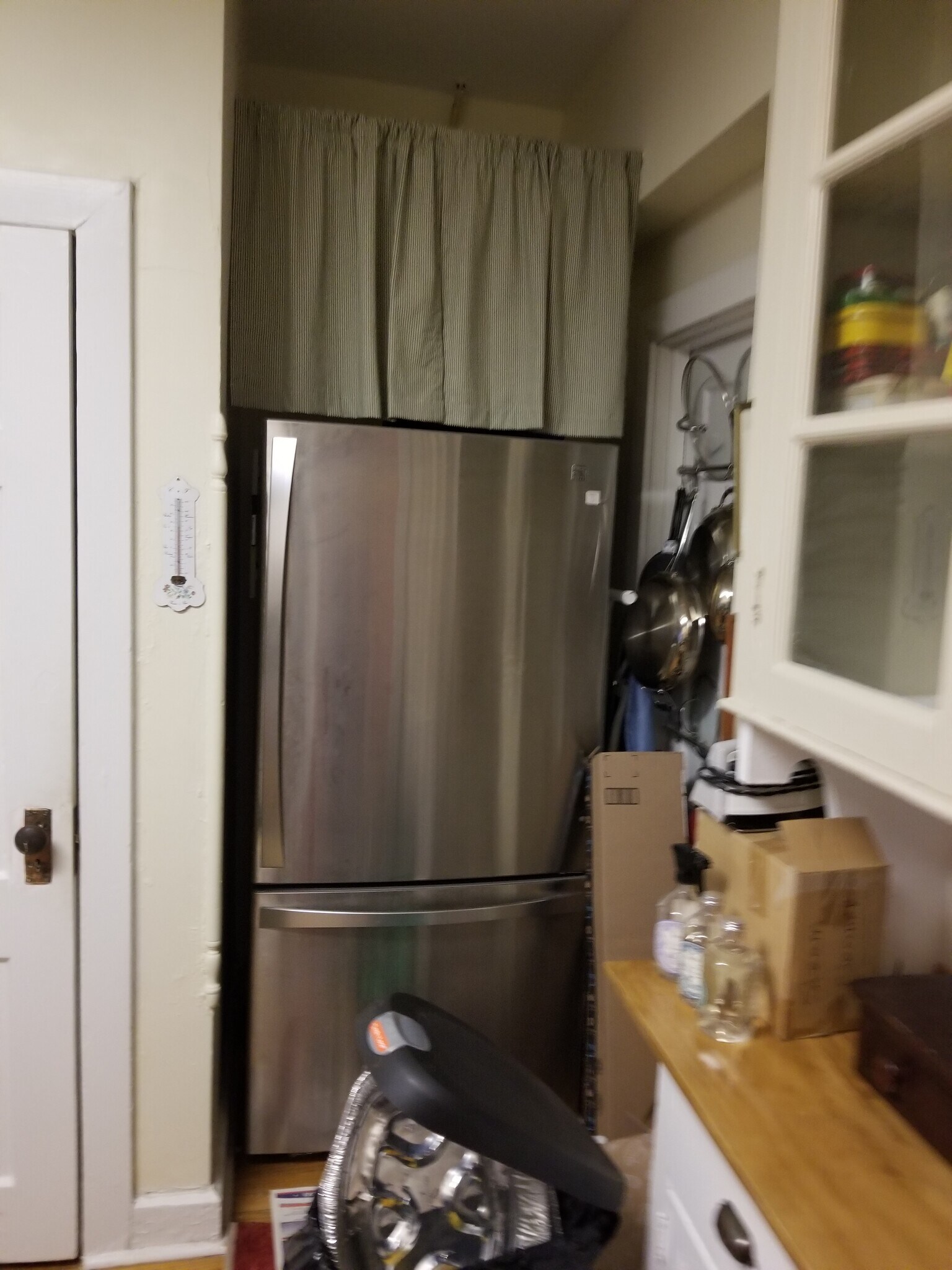 Refrigerator - 101 W 39th St