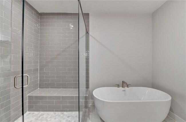 Building Photo - 375 Chiswick Cir