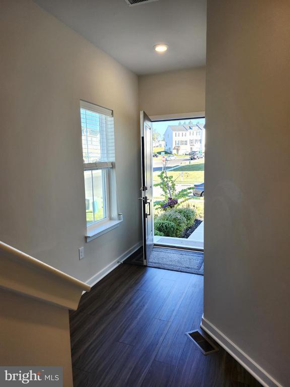 Building Photo - 4901 Brookside Ct