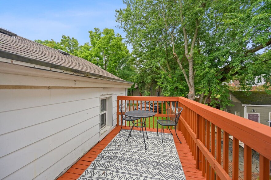 Building Photo - 5651 Ridge Ave