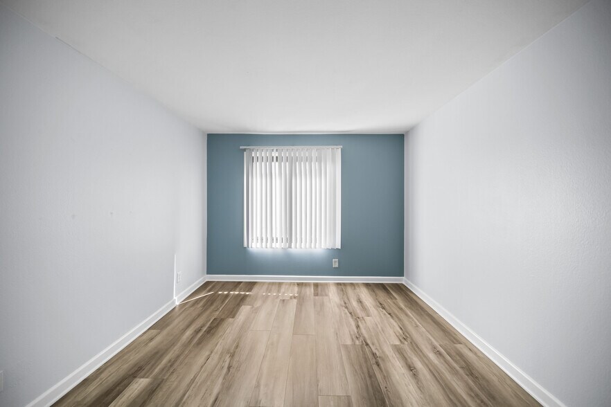 Building Photo - 8300 Manitoba St