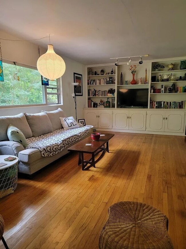 Building Photo - Beautiful Property at Fair Oaks