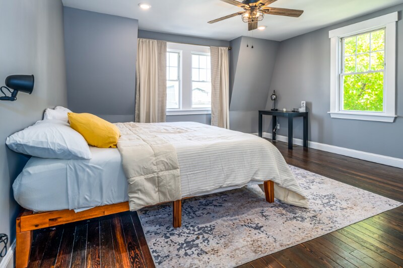 Building Photo - 422 Thornton St