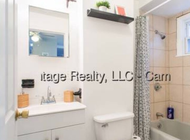 Building Photo - 256 Hurley St