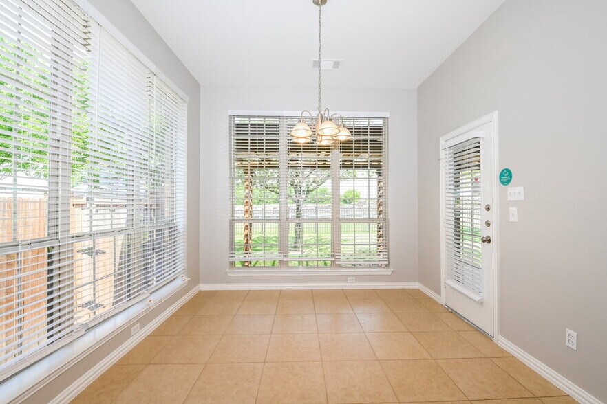 Building Photo - 1224 Wedgewood Dr