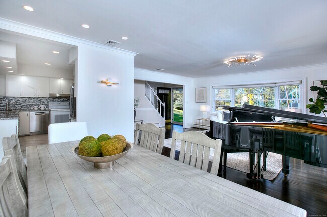 Building Photo - 19 Woodchuck Ct