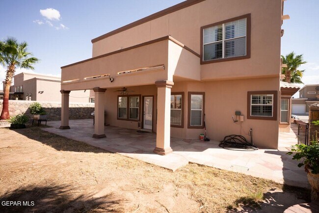 Building Photo - 12421 Tierra Encino Dr