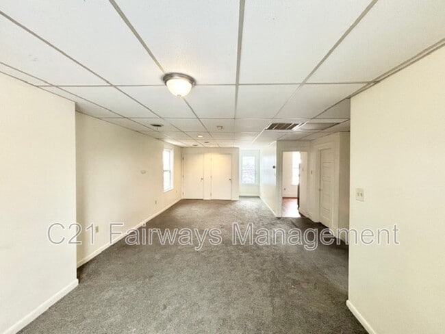 Building Photo - 703 Brookline Blvd