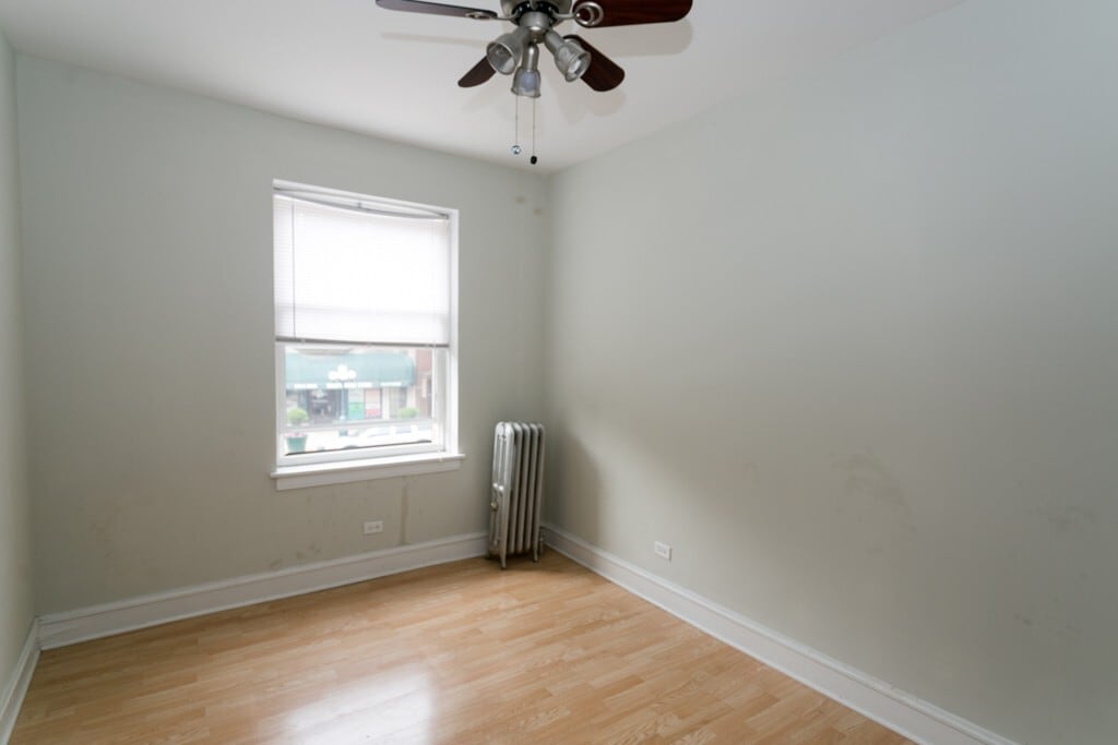 Building Photo - 4856 N Damen Ave