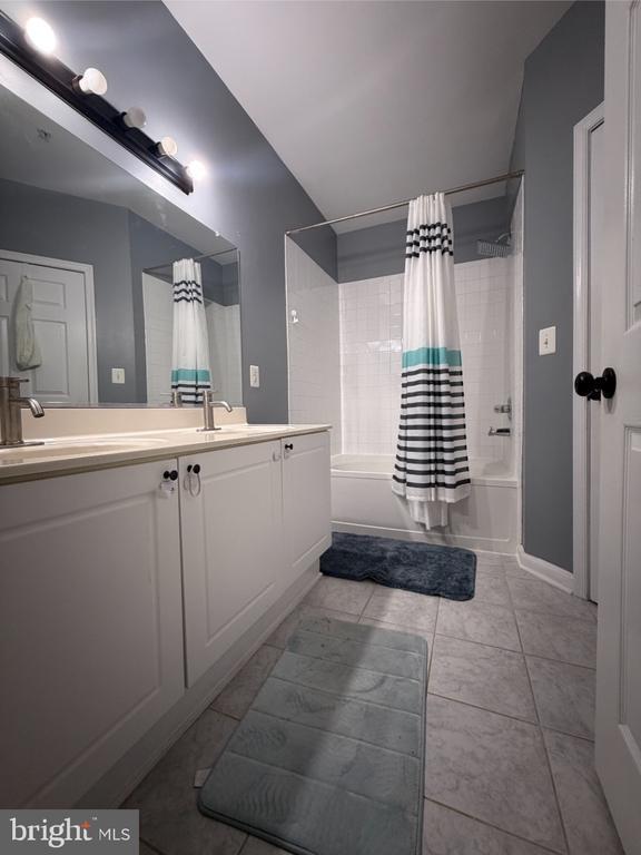 Building Photo - 4561 Strutfield Ln