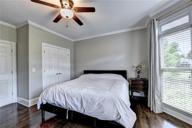Building Photo - 645 Falls Bay Ct
