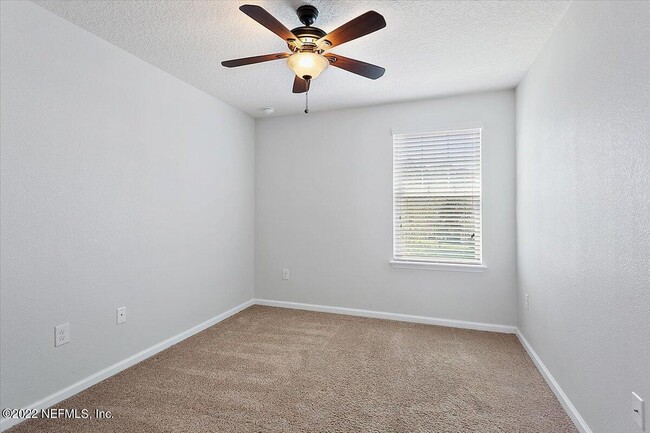 Building Photo - 213 Larkin Pl