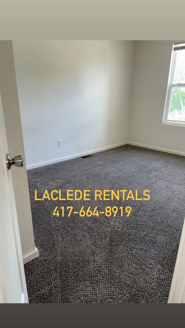 Building Photo - 3 BEDROOM 2.5 BATHROOM TOWNHOUSE FOR RENT