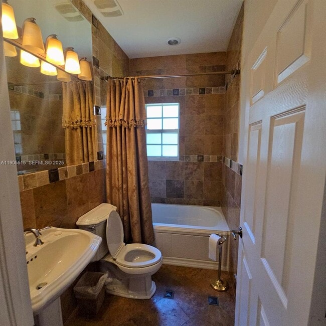 Building Photo - 2136 NW 4th St