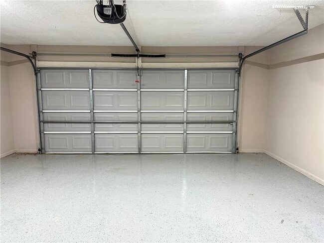 Building Photo - 1432 Lumpkin Campground Rd S