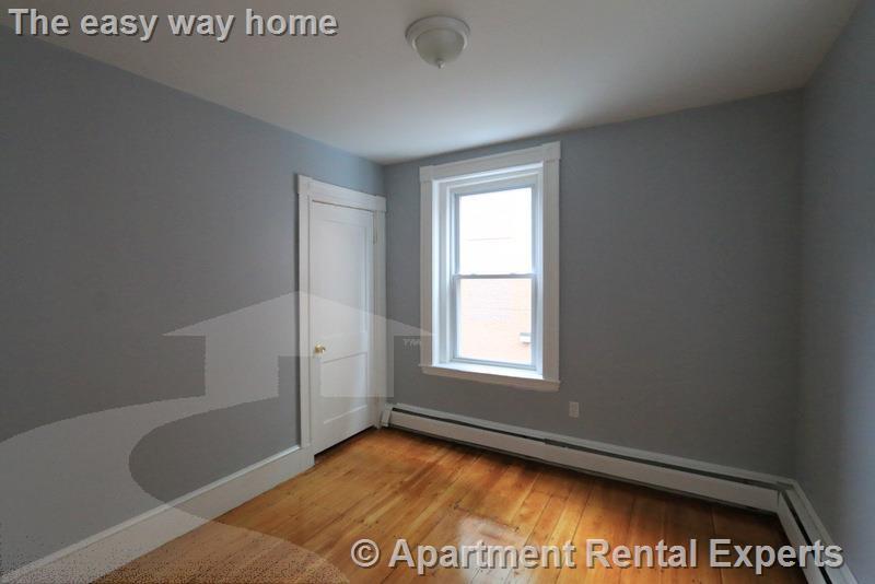 Building Photo - 119 Harvard St
