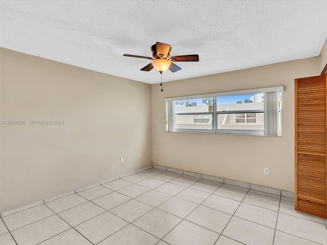 Building Photo - 210 NW 87th Ave