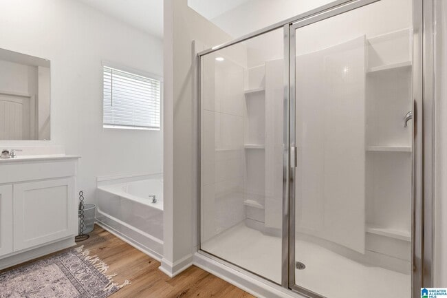 Building Photo - 5700 Post Oak Trl