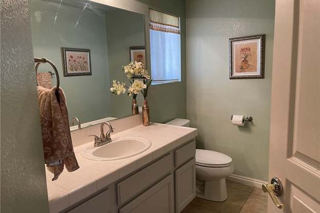Building Photo - 415 Opal Dr