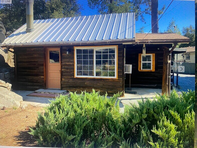 Building Photo - 10445 Tanglewood Ln