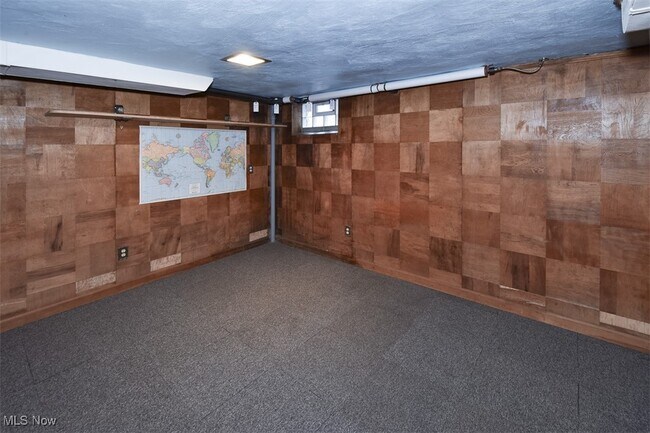 Building Photo - 21775 Hillsdale Ave