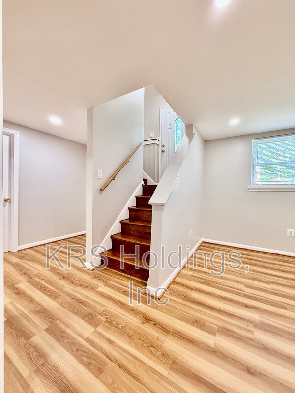 Building Photo - 3931 Forestdale Ave