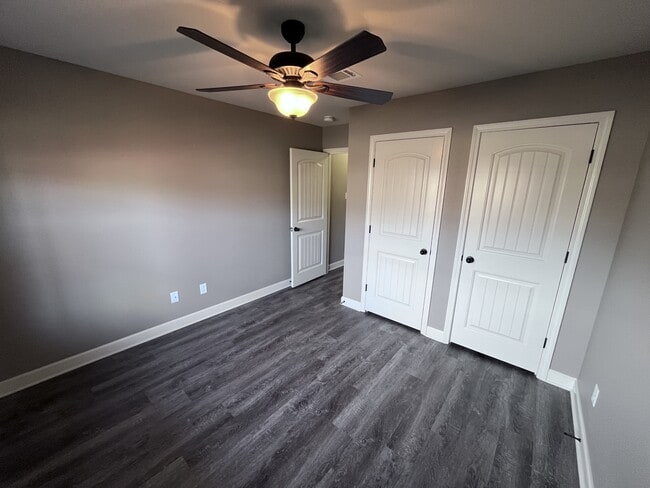 Building Photo - 13 Kelby Ct