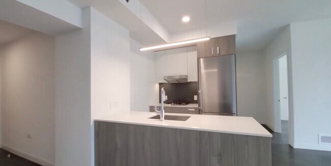 Building Photo - 177 N Harbor Dr